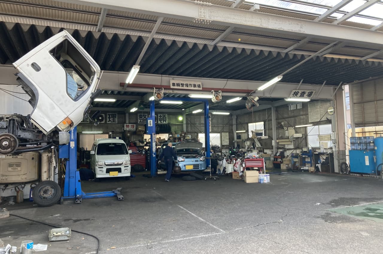 工場内での点検